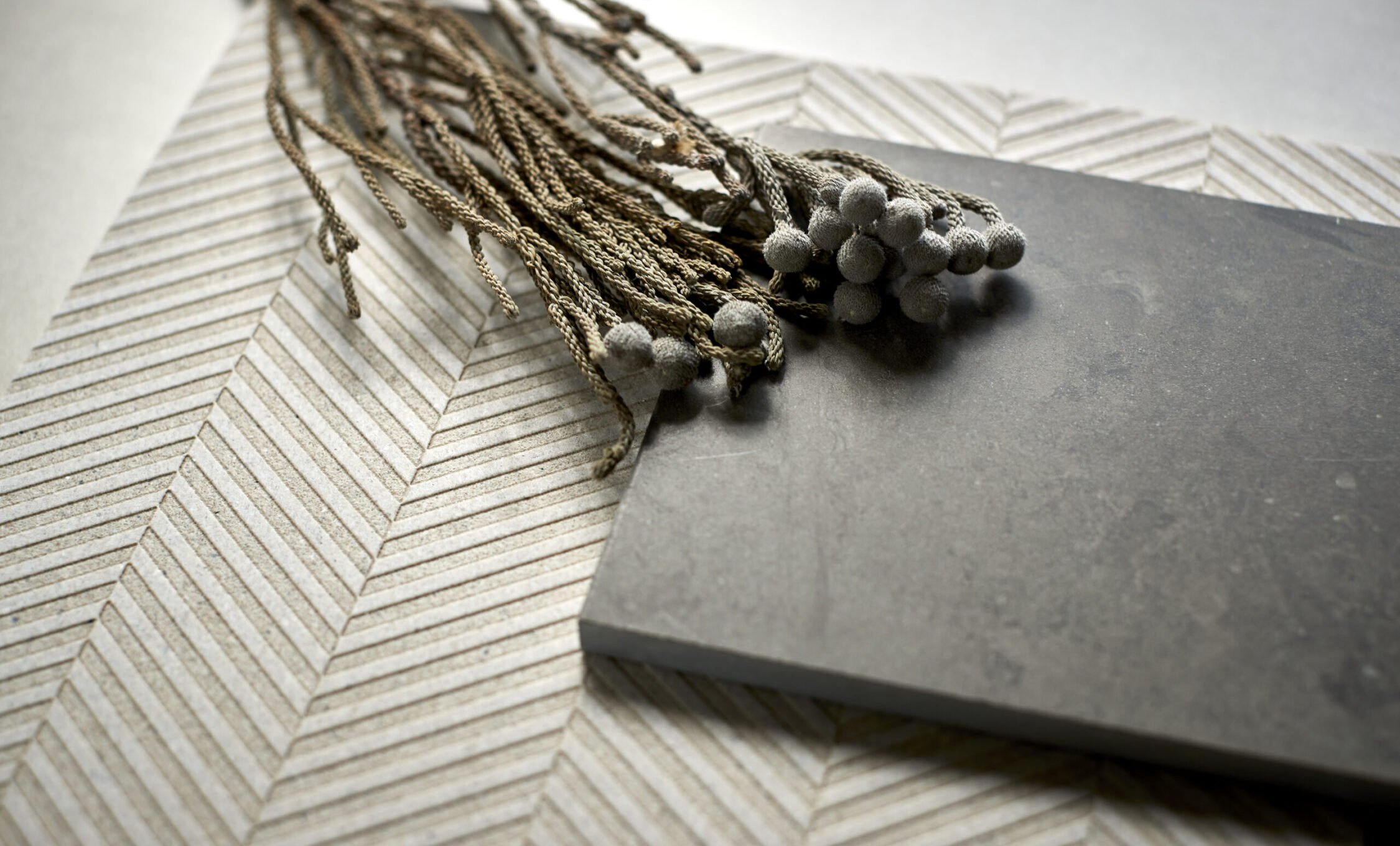 TWS Stone72083